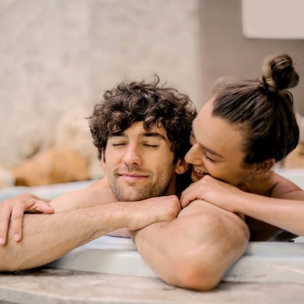 5 Romance Tips You Can Use To Keep the Love Alive In Your Marriage