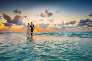Five Reasons Most Men Are Failing At Online Dating and How To Fix Them