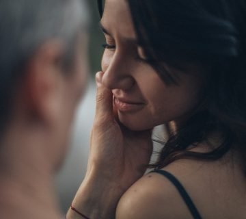 How To Tackle The Topic Of Money In A Budding Relationship